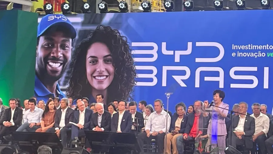 BYD inicia produção de carros na Bahia em investimento bilionário no Brasil