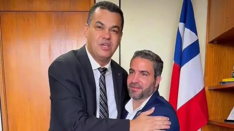 Prefeito de Riacho de Santana depõe na PF em Salvador e é afastado do cargo