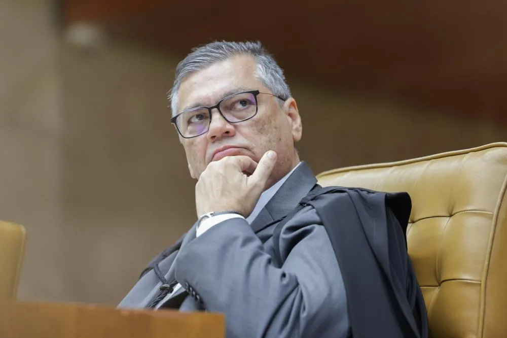 Flávio Dino diverge e critica brecha do STF para nomeação de parentes em cargos políticos