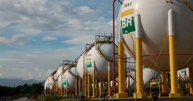 Petrobras reduz em 1,7% preço do gás natural para distribuidoras