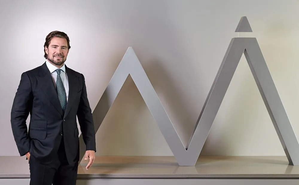 Estilo de vida do banqueiro preso chama atenção por luxo e ostentação