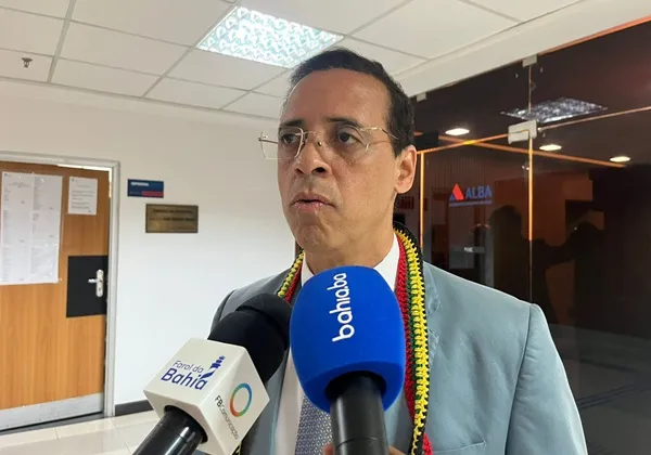 Hilton Coelho (PSOL) condena ataque dos EUA à Venezuela e convoca protesto em Salvador