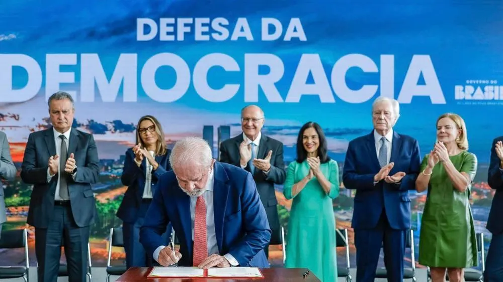 Lula veta integralmente o PL da Dosimetria e reafirma defesa da democracia