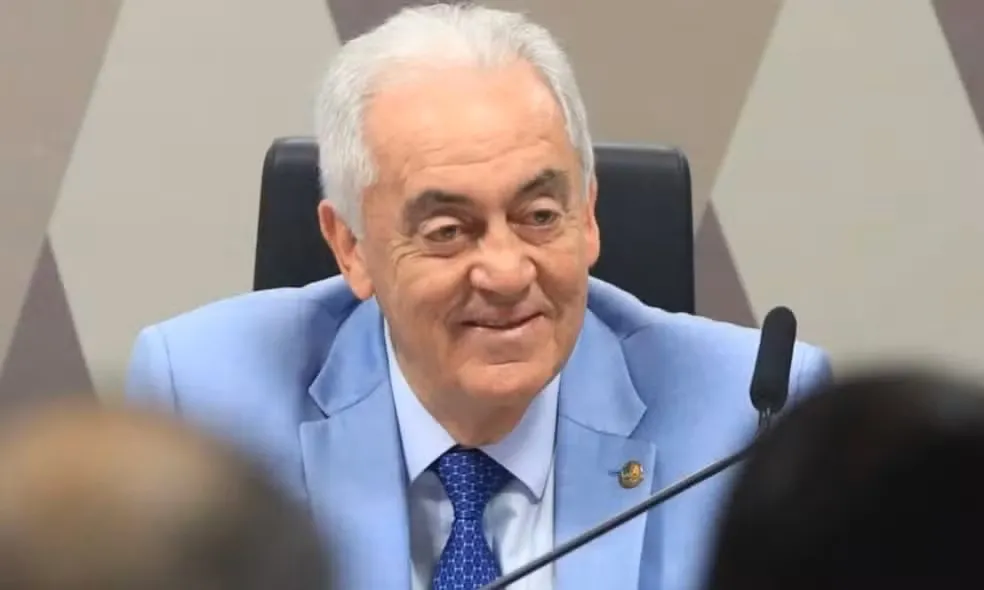 Senador Otto Alencar recebe alta após implantação de marca-passo em Salvador