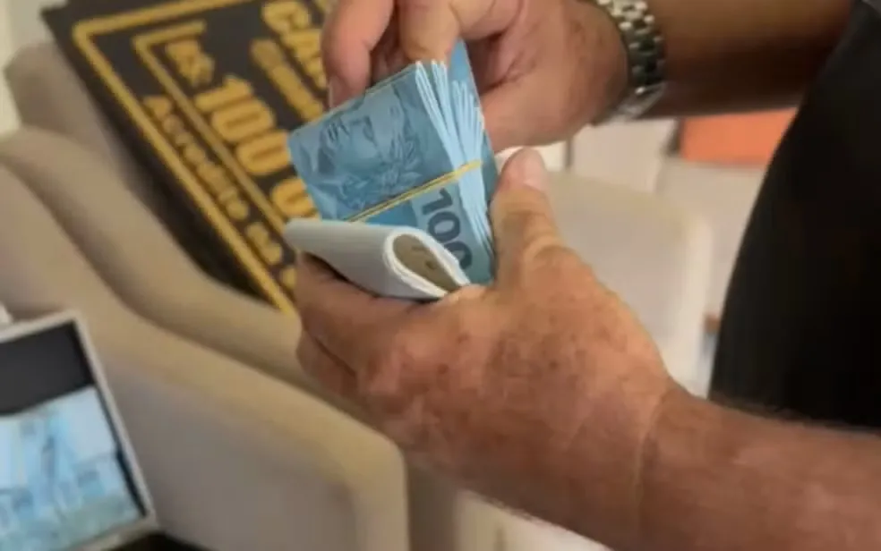 Operação contra facção prende 7 e bloqueia R$ 270 milhões na Bahia e outros quatro estados