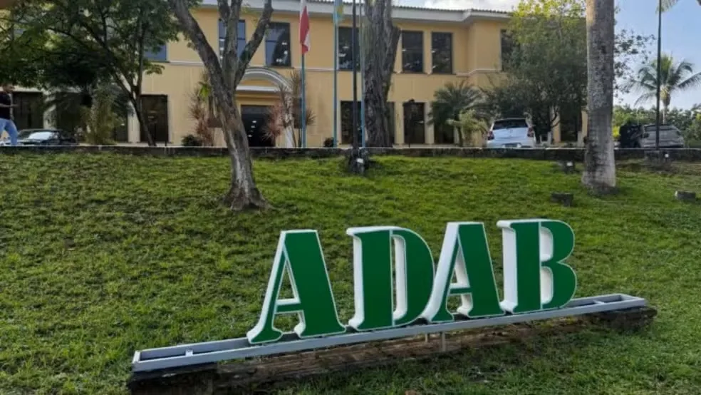 Inscrições para concurso da Adab com salários de até R$ 7,4 mil são prorrogadas; confira