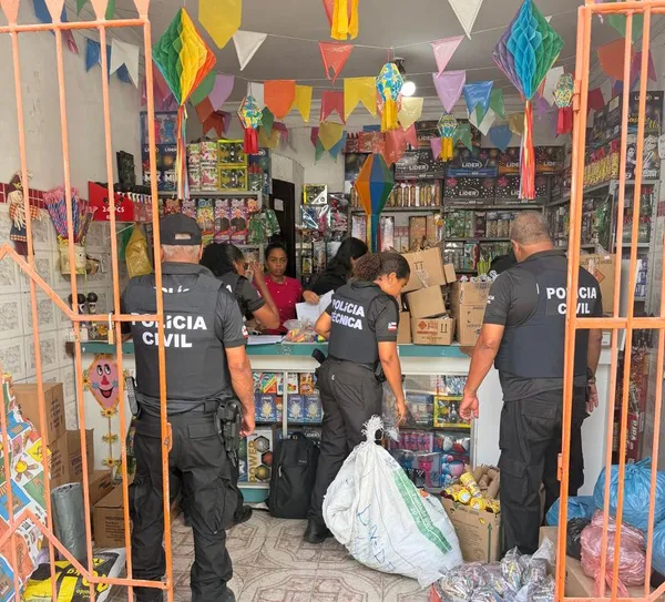 Polícia intensifica combate à venda irregular de fogos para o São João